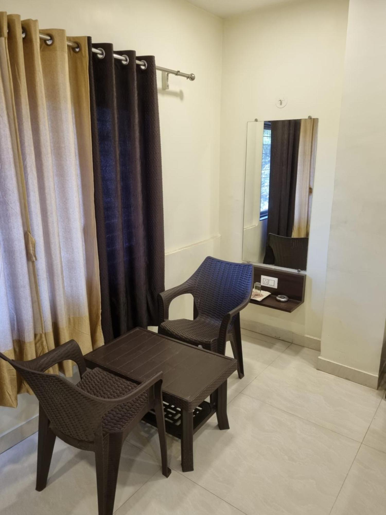 The Living Space Lonavala Εξωτερικό φωτογραφία