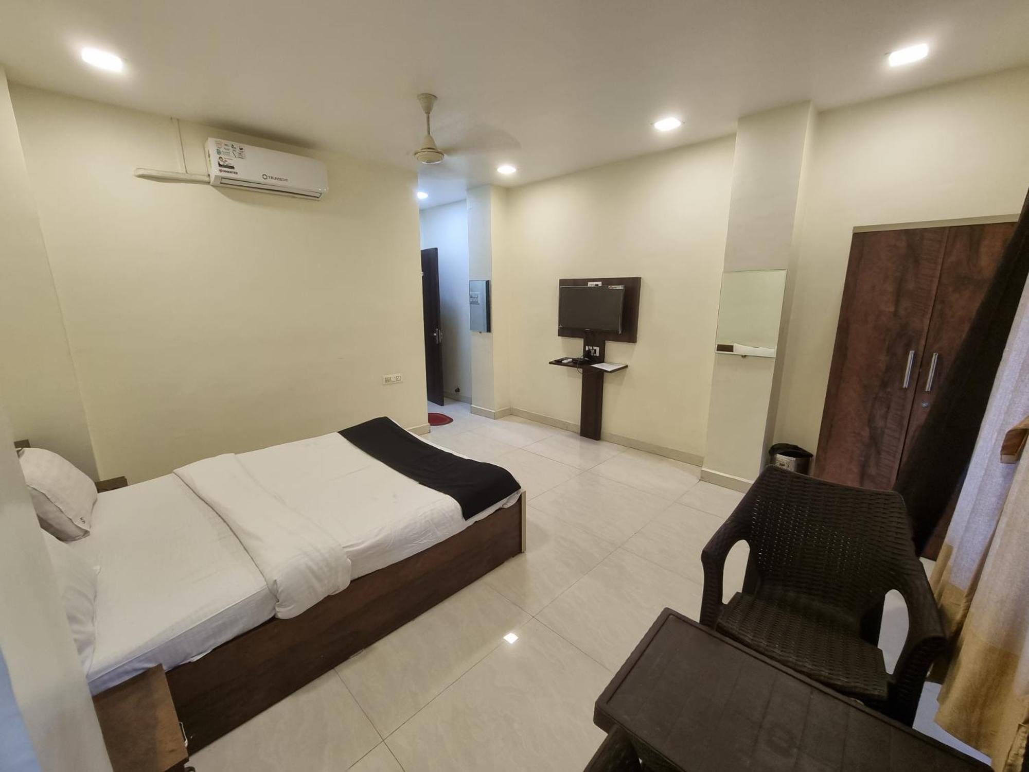 The Living Space Lonavala Εξωτερικό φωτογραφία