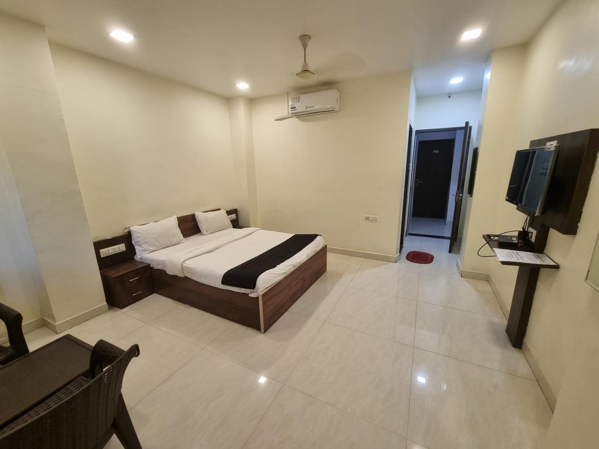 The Living Space Lonavala Εξωτερικό φωτογραφία