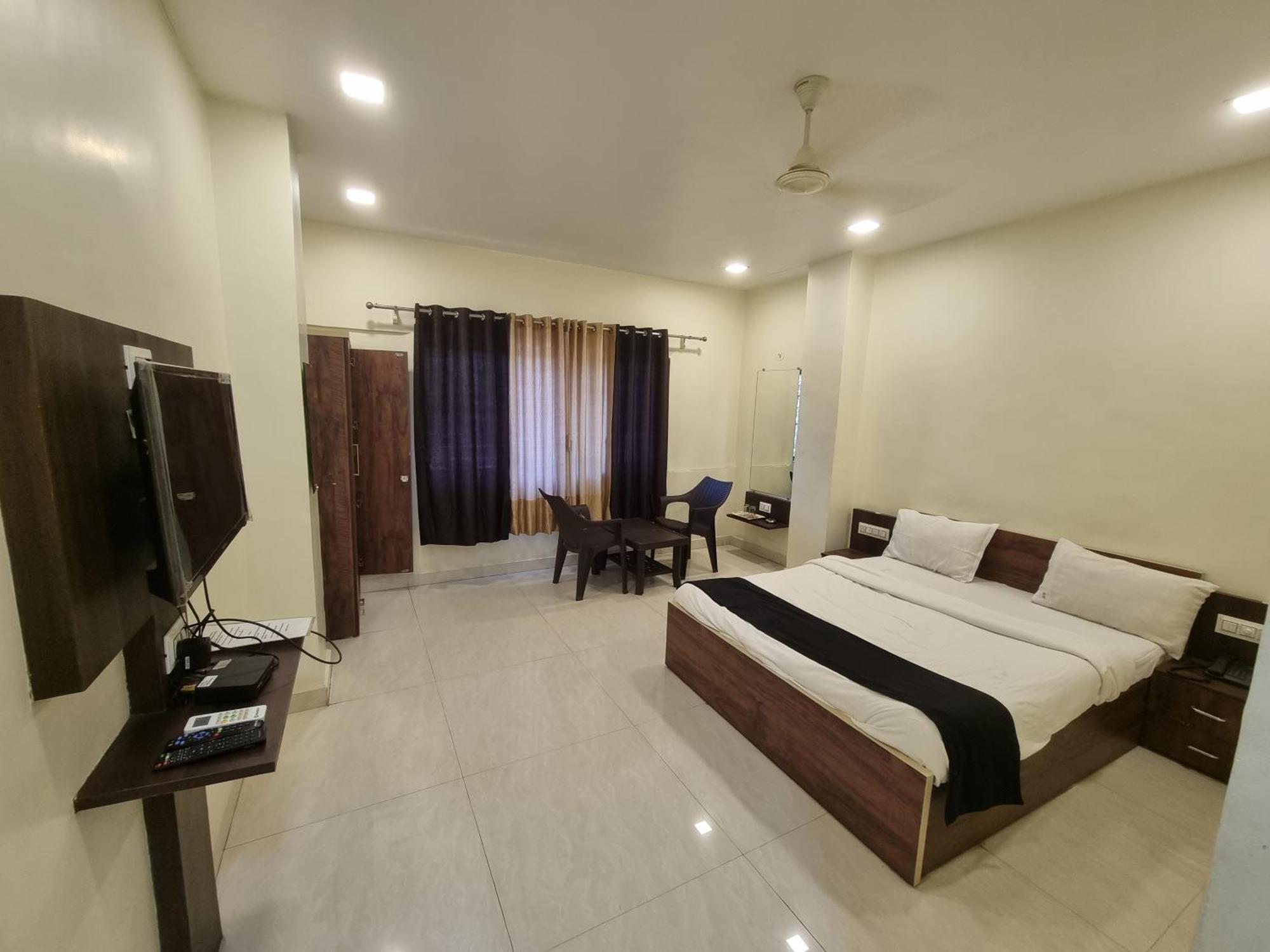 The Living Space Lonavala Εξωτερικό φωτογραφία