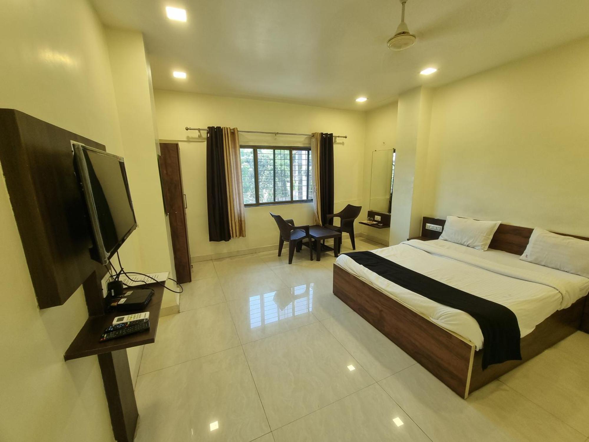 The Living Space Lonavala Εξωτερικό φωτογραφία