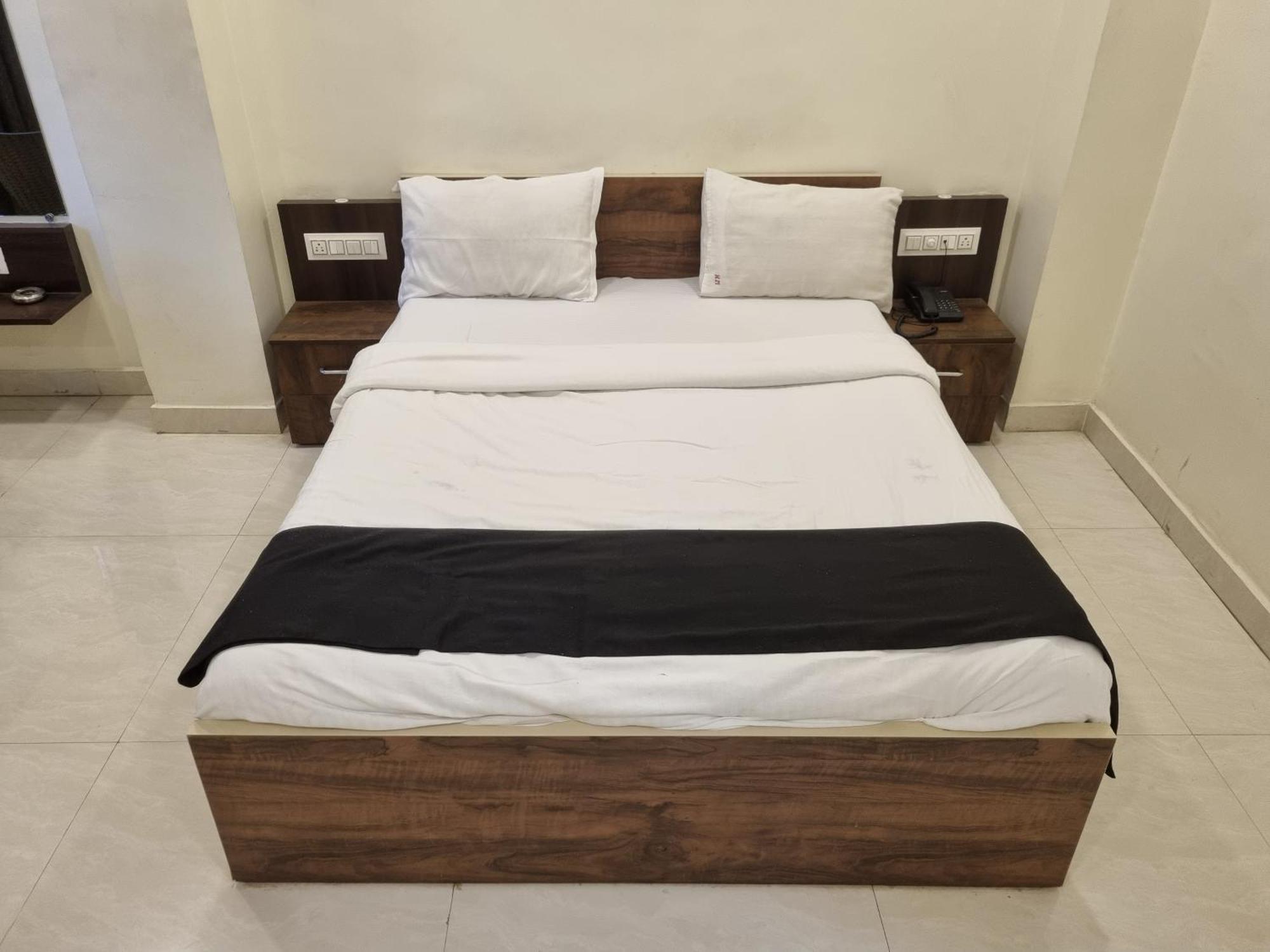 The Living Space Lonavala Εξωτερικό φωτογραφία