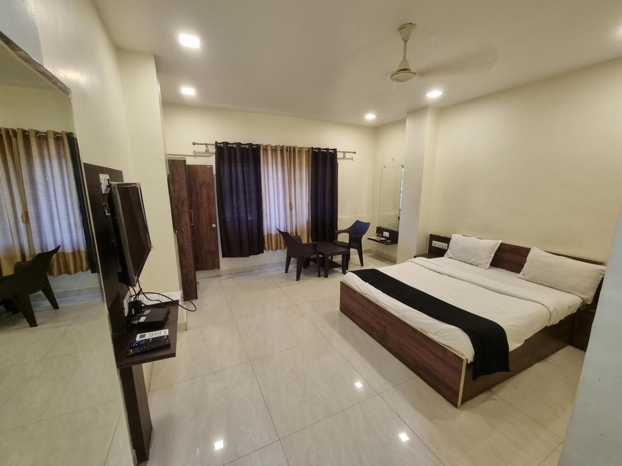 The Living Space Lonavala Εξωτερικό φωτογραφία